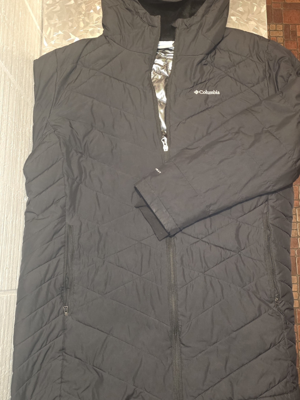 Columbia Women's Black Quilted Hooded Puffer Jacket